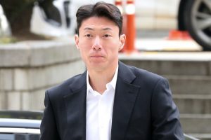 Quatre ans de prison requis contre Hwang Ui-jo