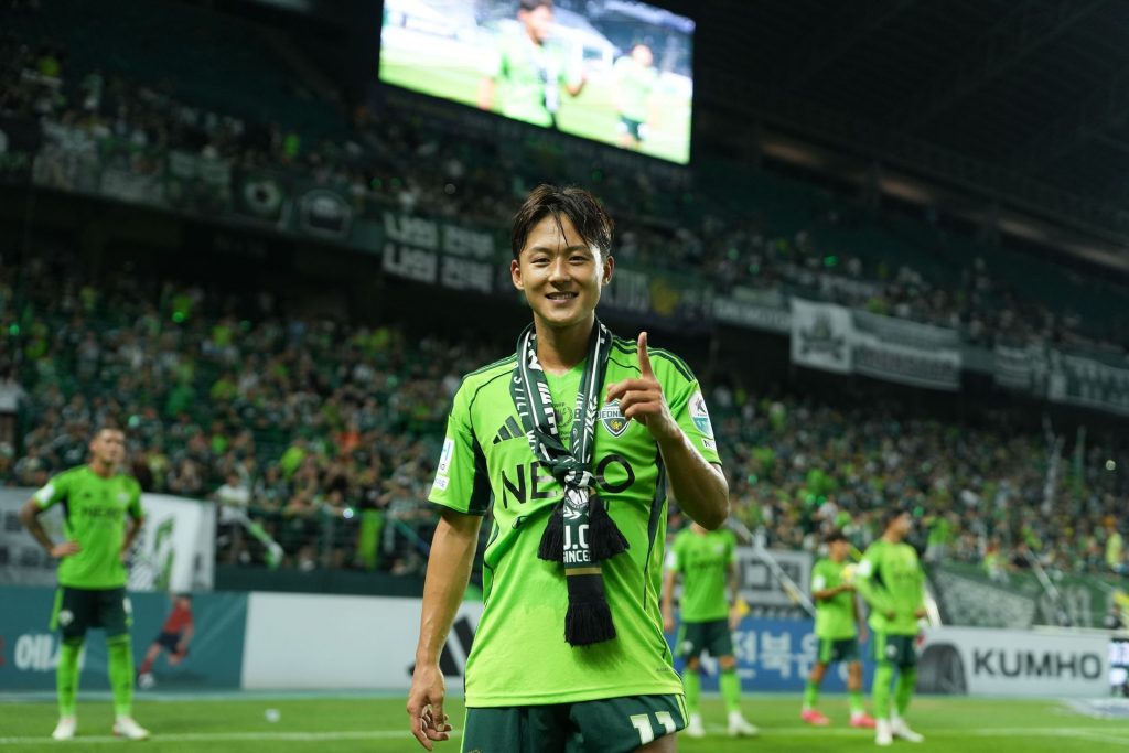 Lee Seung-woo : « Poyet ne me stresse pas avec ma vie privée… »